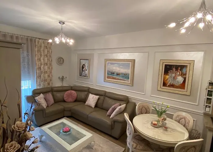 Lux Apartments Mms